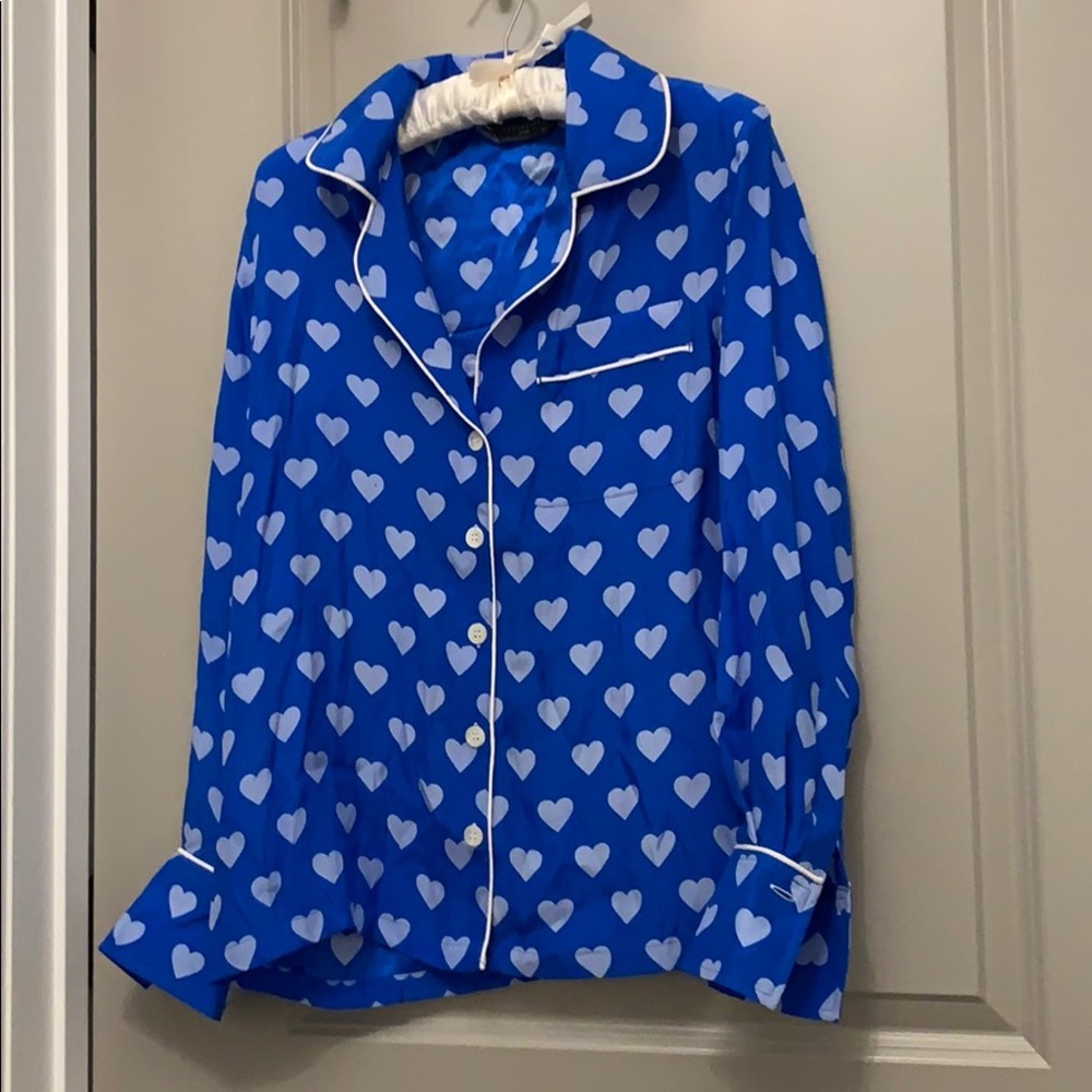 Three J Nyc silk blue and white heart pajamas